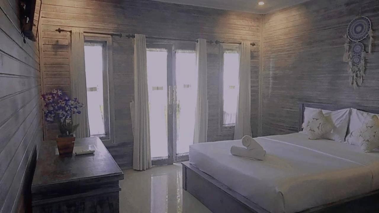 Sarinah Beach - Bistro & Bungalow Batununggul Exterior photo