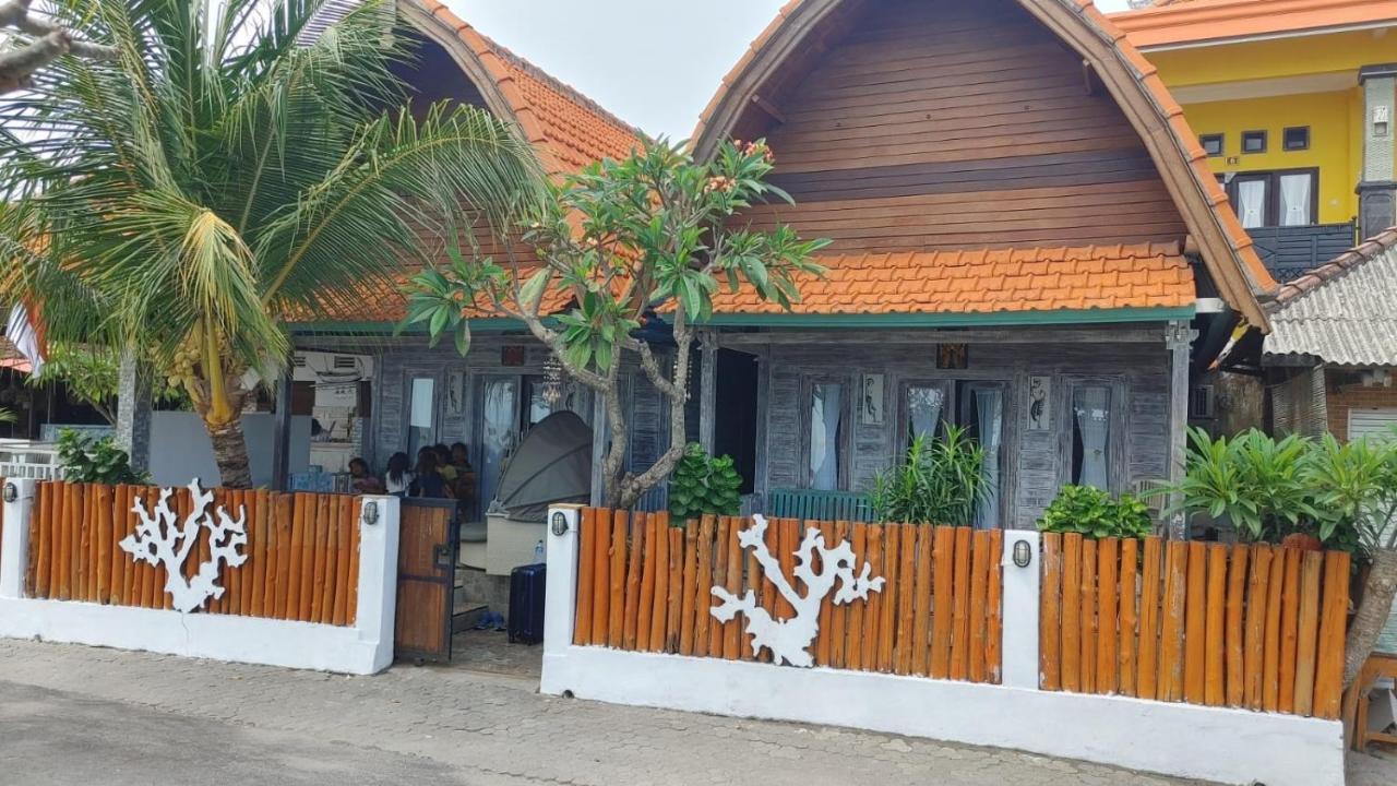 Sarinah Beach - Bistro & Bungalow Batununggul Exterior photo